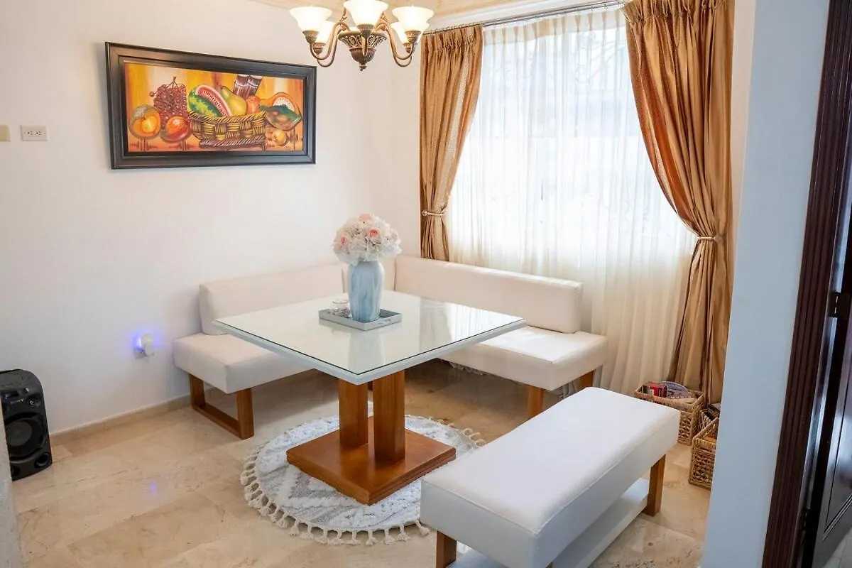 Villa La Duena - Vista Hermosa Luxury Retreat, 5Br Villa With Pool, Swim-Up Bar, Jacuzzi, Chef'S Kitchen, Fast Wi-Fi, Full Ac, Ev Charger And Solar Power, Ideal For Families & Groups Cancino