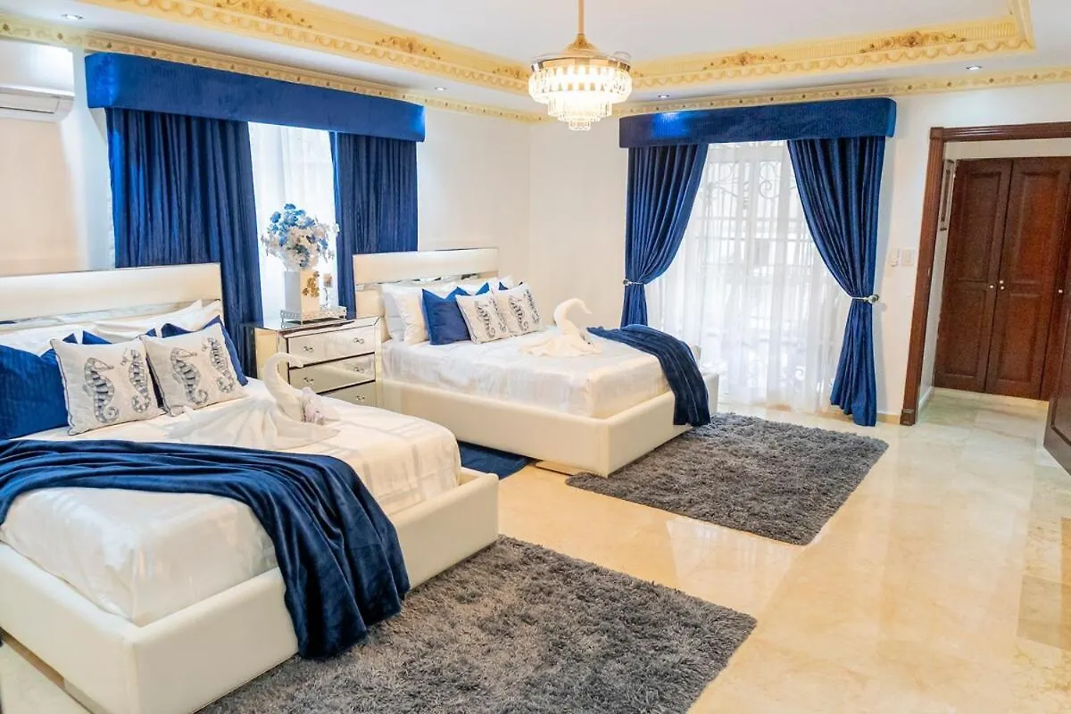Villa La Duena - Vista Hermosa Luxury Retreat, 5Br Villa With Pool, Swim-Up Bar, Jacuzzi, Chef'S Kitchen, Fast Wi-Fi, Full Ac, Ev Charger And Solar Power, Ideal For Families & Groups Cancino